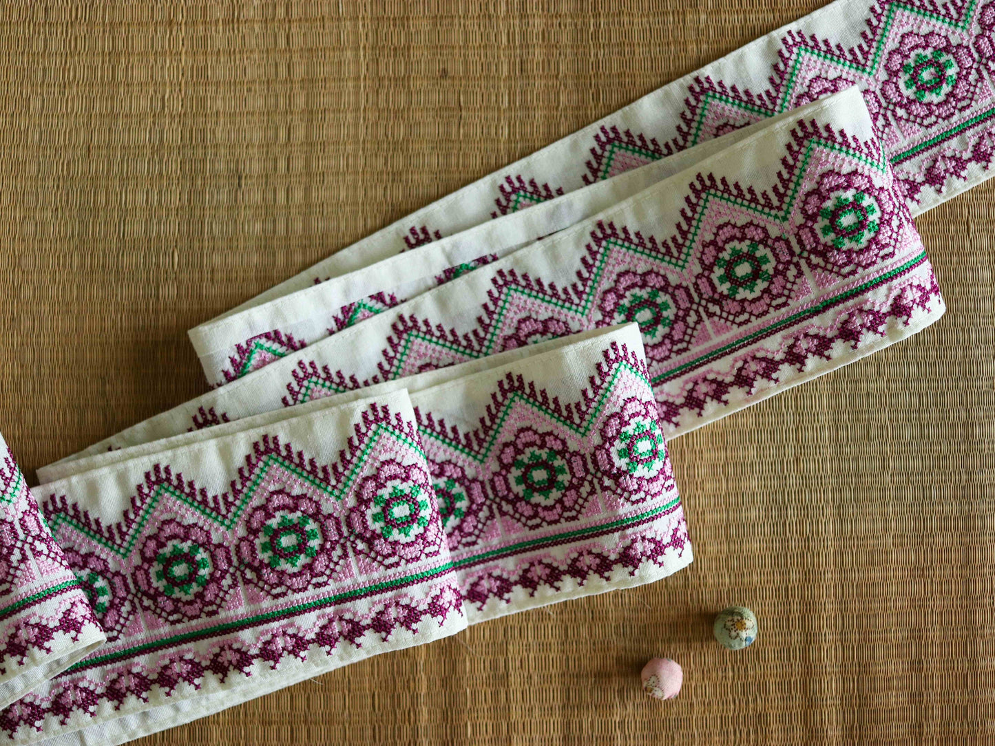 White Pink Checks Embroidered Trim,Cross Stitch Embroidery,Temple Style Kashmiri Lace,Boho Rustic Trim,Indian Fabric Trim,Price/mtr