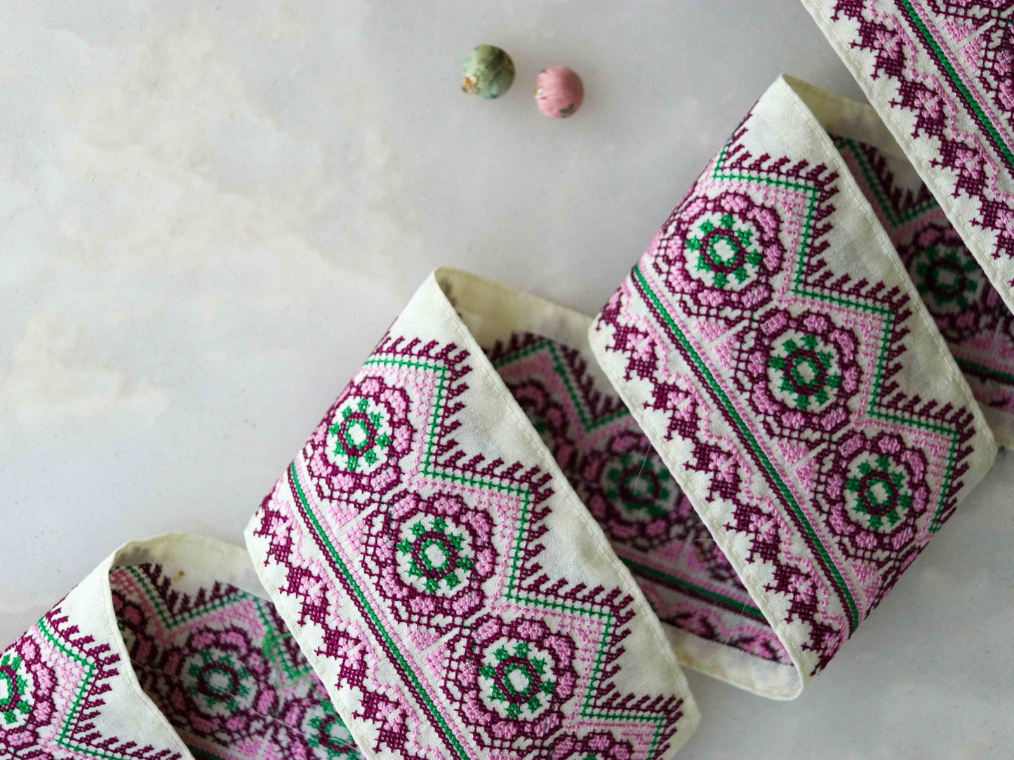 White Pink Checks Embroidered Trim,Cross Stitch Embroidery,Temple Style Kashmiri Lace,Boho Rustic Trim,Indian Fabric Trim,Price/mtr