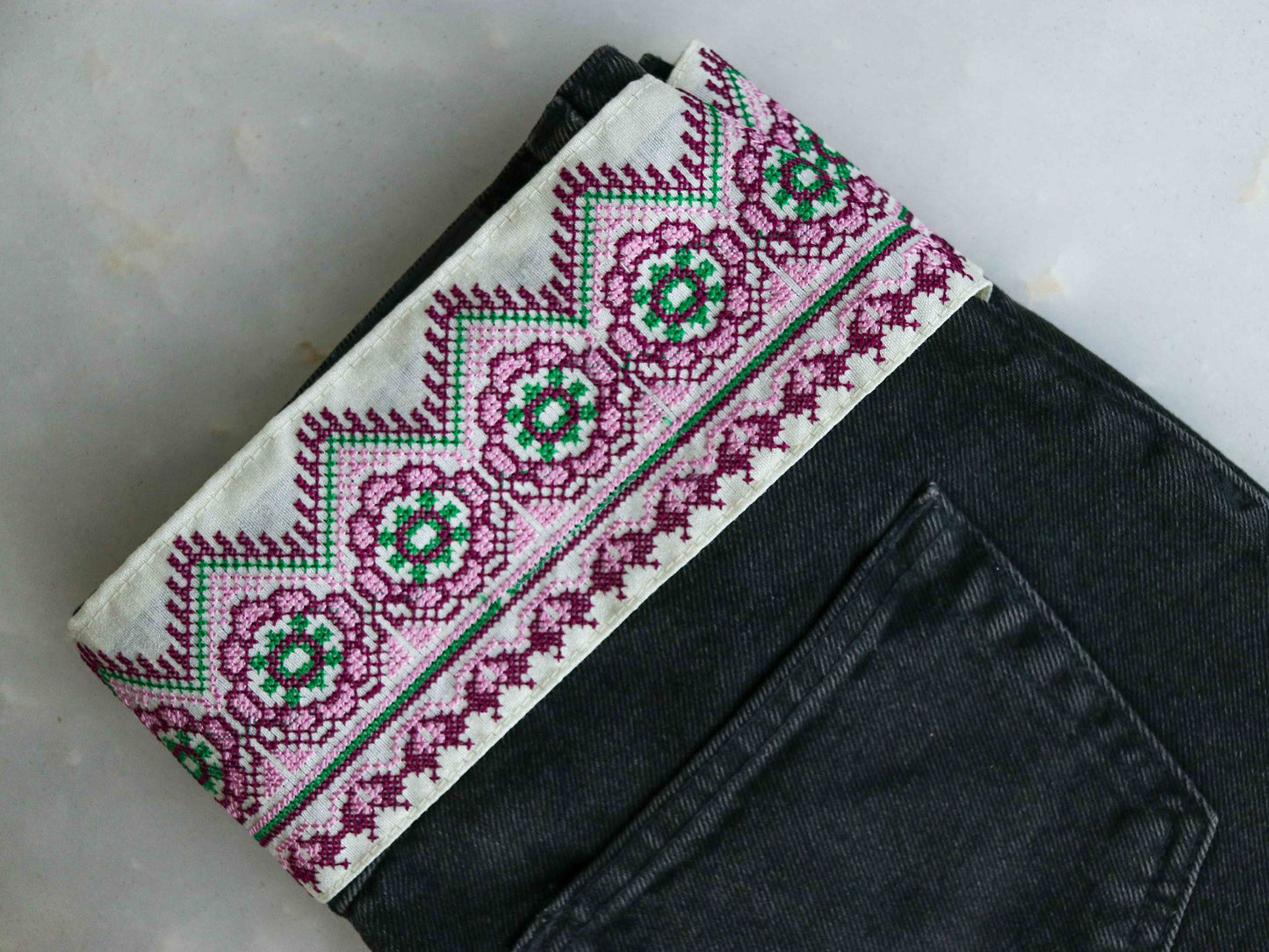 White Pink Checks Embroidered Trim,Cross Stitch Embroidery,Temple Style Kashmiri Lace,Boho Rustic Trim,Indian Fabric Trim,Price/mtr