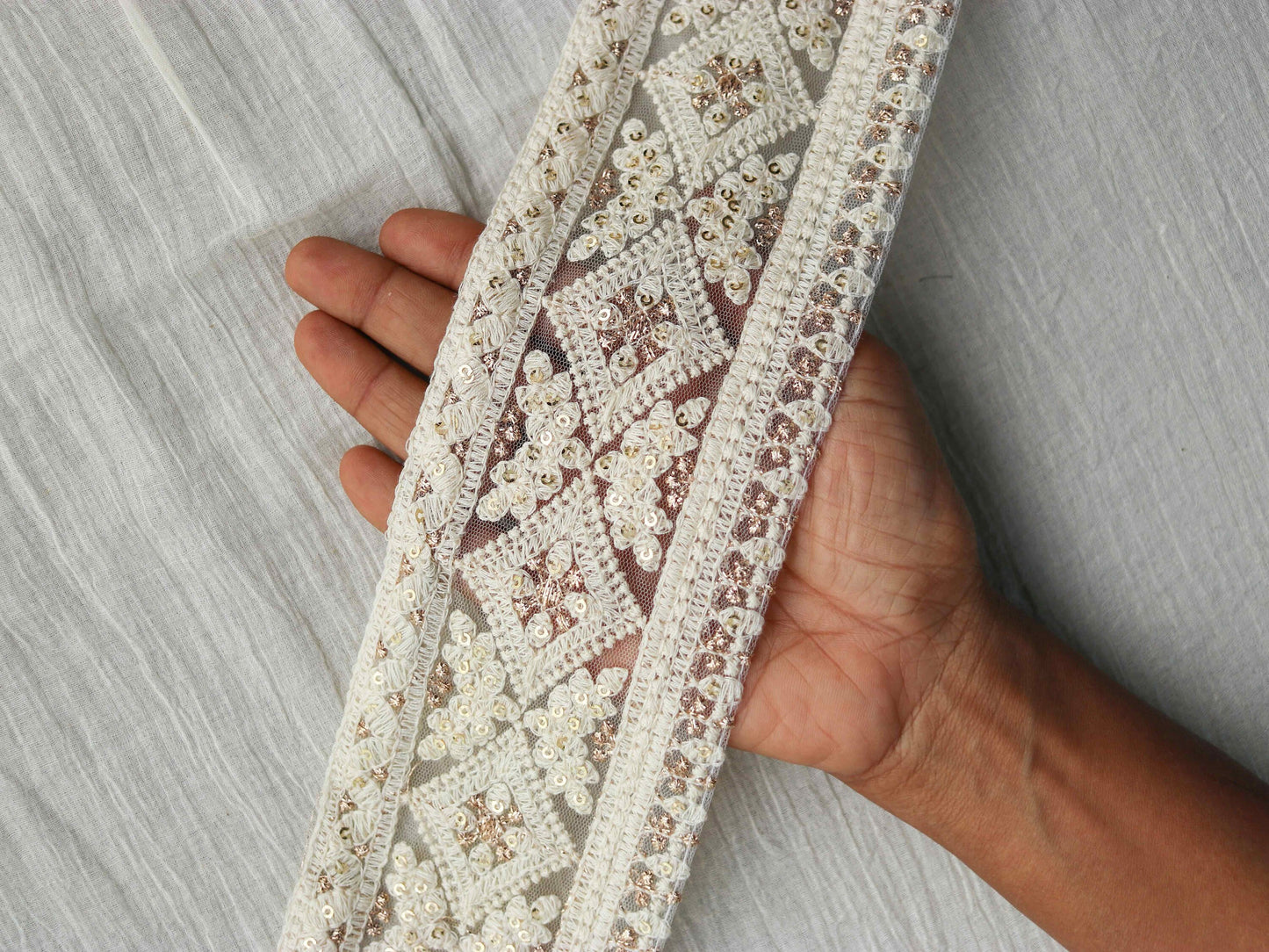 White Gold Floral Embroidered Trim, Indian Fabric Net Sequins Border, White Sequins Lace, White Gold Saree Border, 60 cm