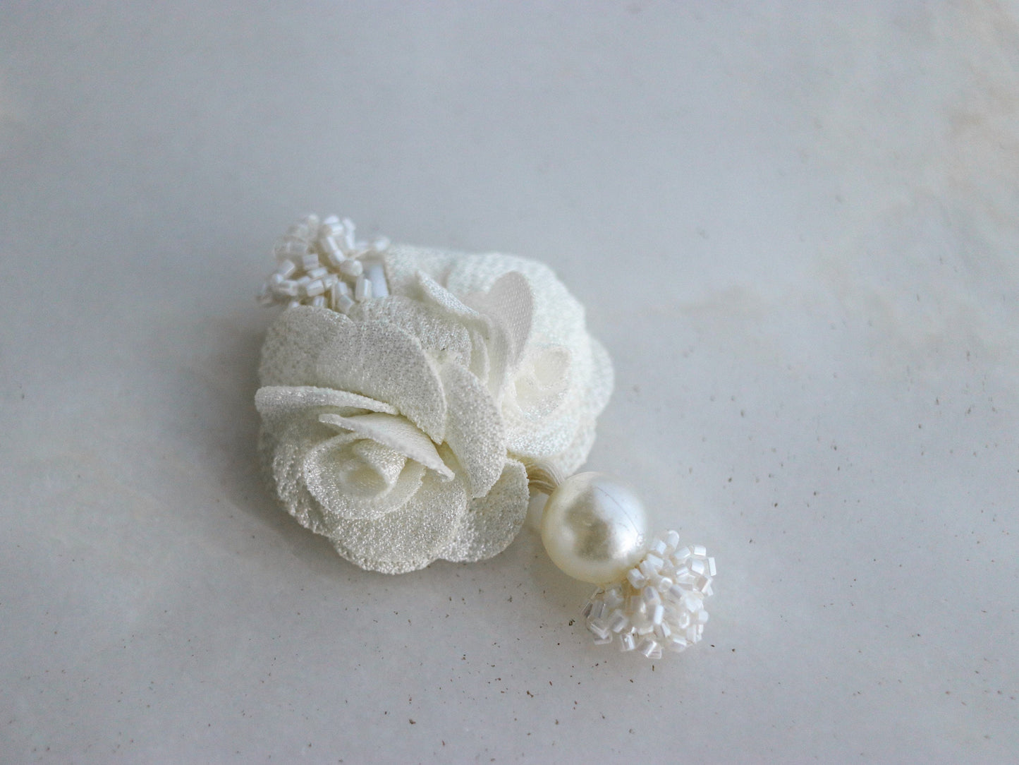 White Floral Beaded Buttons,Handmade White Rose Fabric Buttons,Floral Charms,Jacket Tote Bag Sherwani Buttons,2 pcs