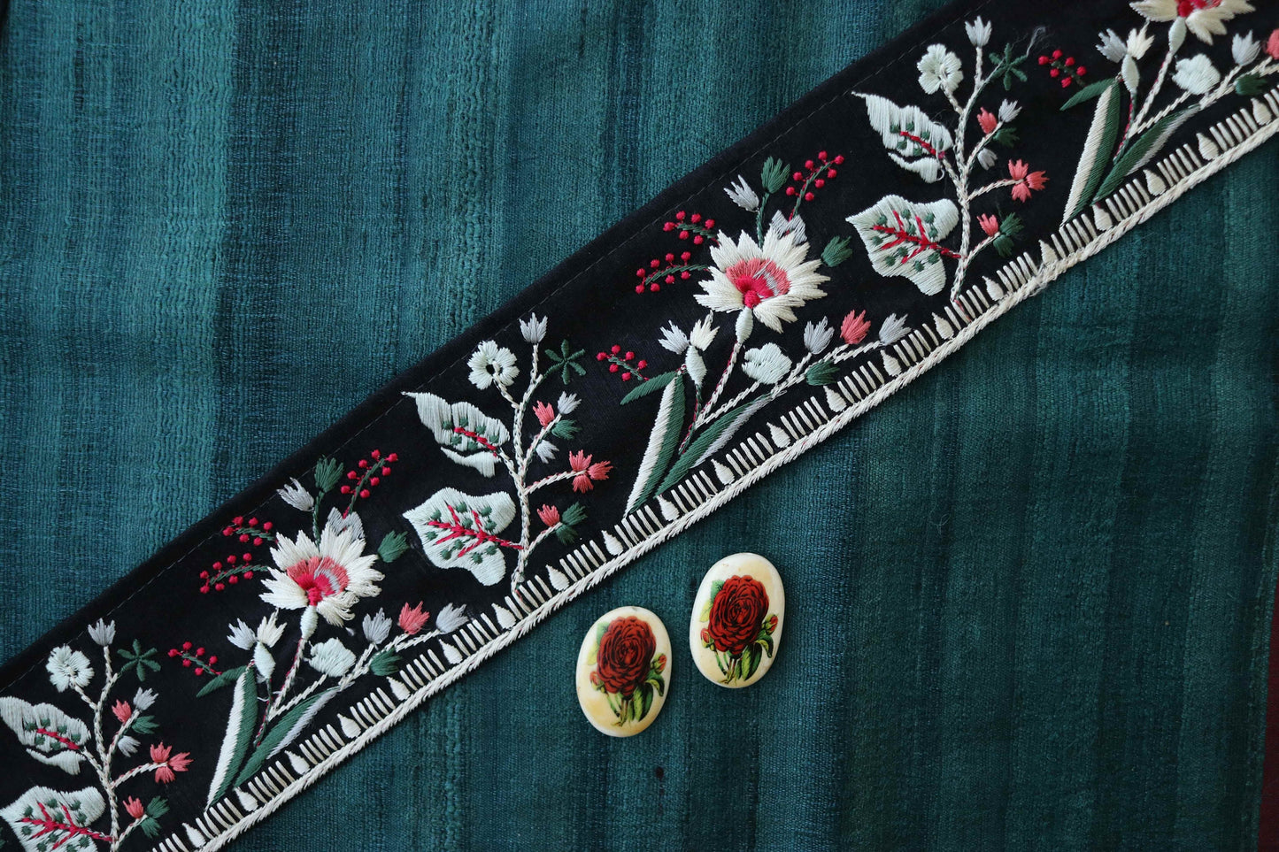 Black White Floral Embroidered Trim,Indian Fabric Embroidered Border,Parsi Embroidery Lace,Black Saree Border,Price/mtr