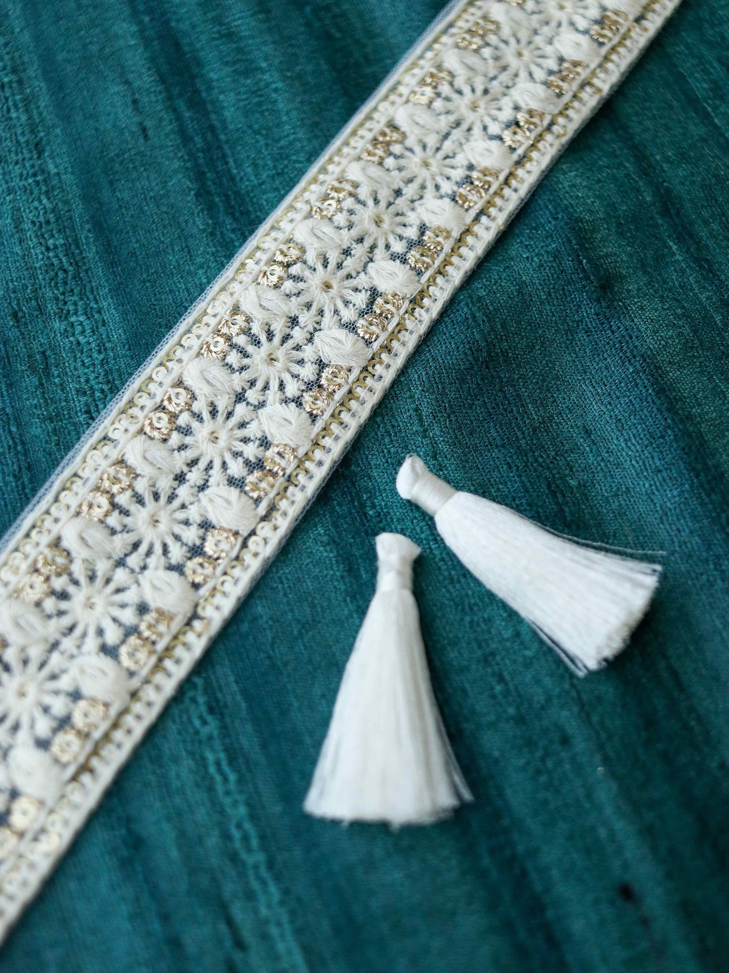 White Gold Floral Embroidered Trim,Indian Fabric Net Sequins Border,White Sequins Lace,White Gold Saree Border,Price/mtr