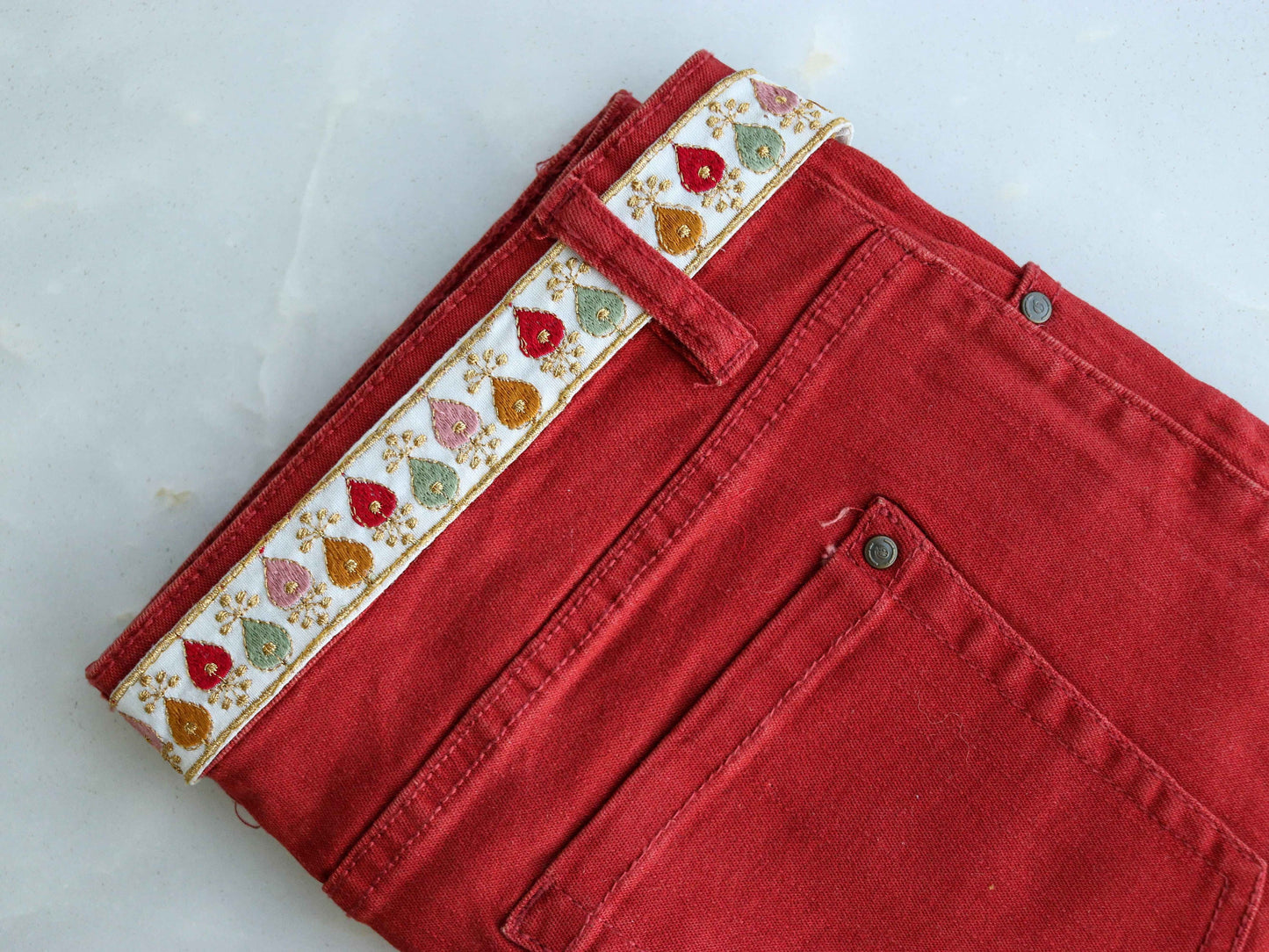 White Gold Teardrop Embroidered Trim,Multicolour Teardrop Border,Indian Floral Lace,White Pink Gold Lace,White Saree Border,Price/mtr