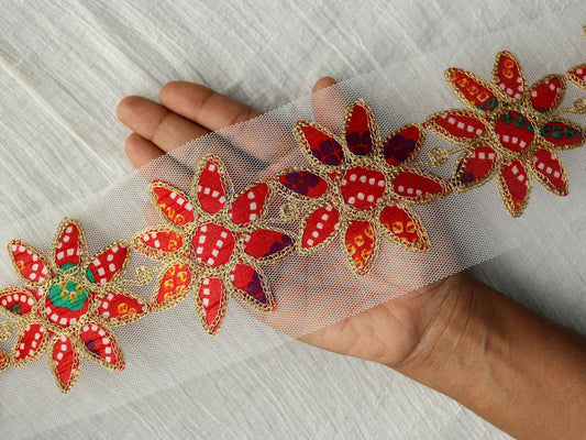 White Red Floral Applique Trim, White Net Red Floral Border, White Red Patchwork Lace, Indian Fabric Trim Saree Border, インド刺繍リボン, Price/mtr