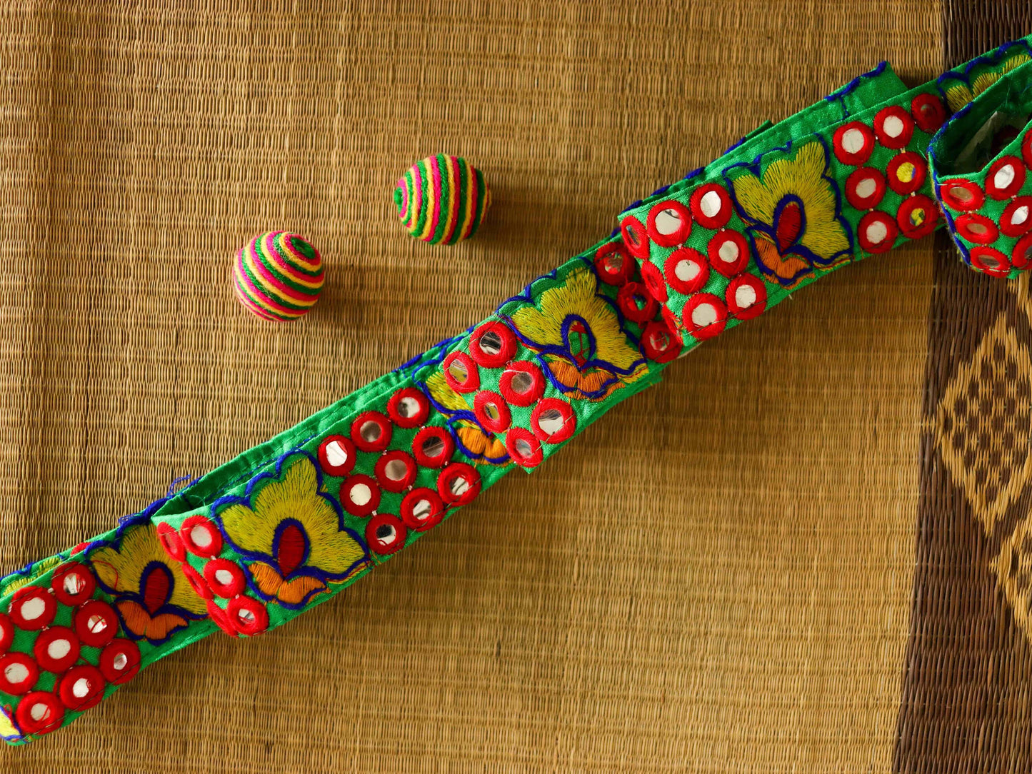 Multicolour Floral Embroidered Kutchi Trim, Indian Mirror Border, Red Green Mirror Lace, Tribal Boho Hippie Saree Border, Price/mtr