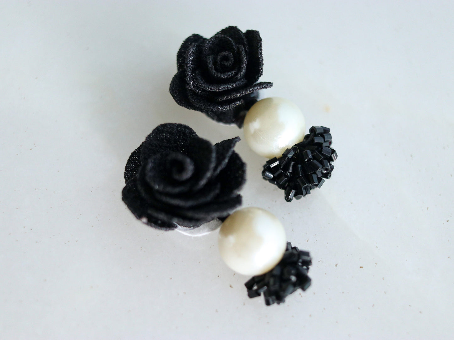 Black White Floral Beaded Buttons,Handmade Black White Floral Fabric Buttons,Floral Charms,Jacket Tote Bag Sherwani Buttons,2 pcs