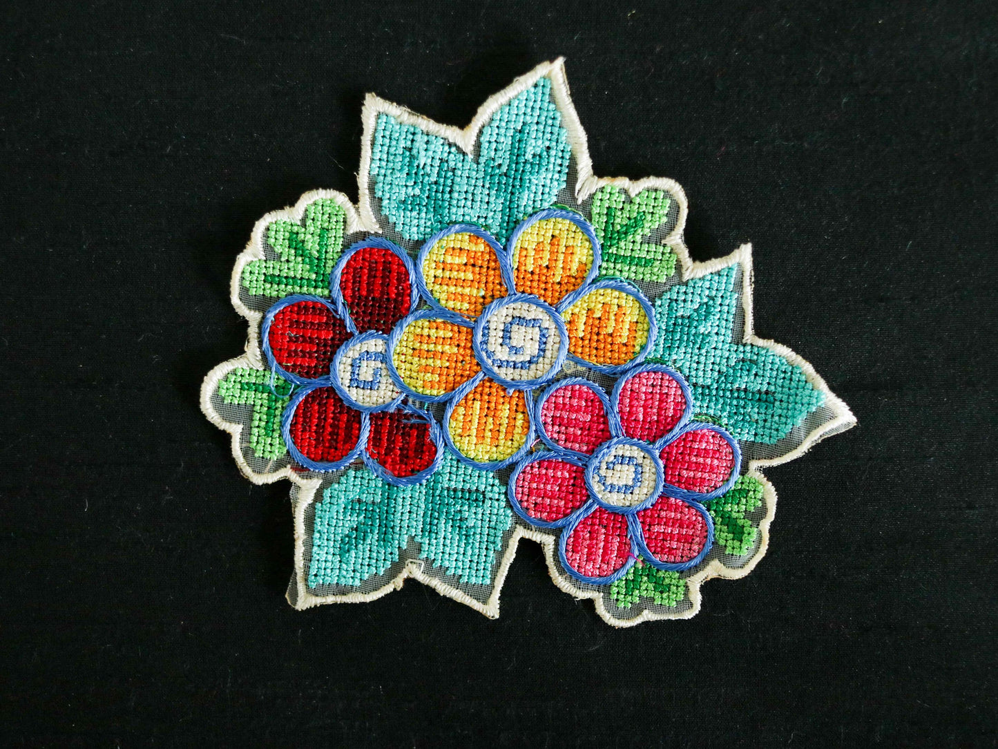 White Multicolour Floral embroidered patch,Cross stitch Floral bouquet applique, Colourful fabric patch,Quirky Boho DIY Floral Patch