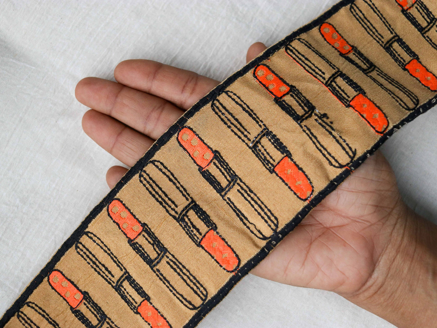 Quirky Lipstick Embroidered Trim,Boho Make-up Embroidered Lace,Beige Orange Playful Indian Saree Border,Price/mtr