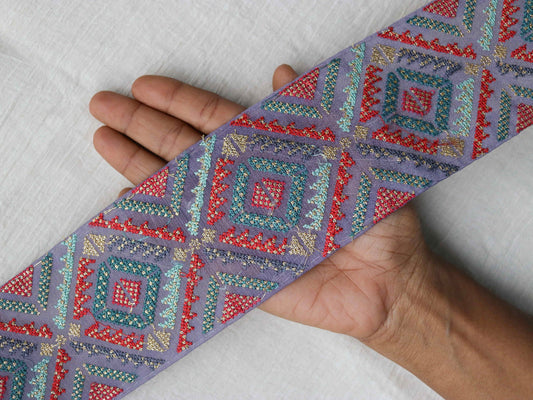 Grey Checks Embroidered Tissue Trim, Cross stitch Grey Gold Border, Pastel Checks Lace, Saree Border, Indian Fabric Trim, インド刺繍リボン, Price/mt