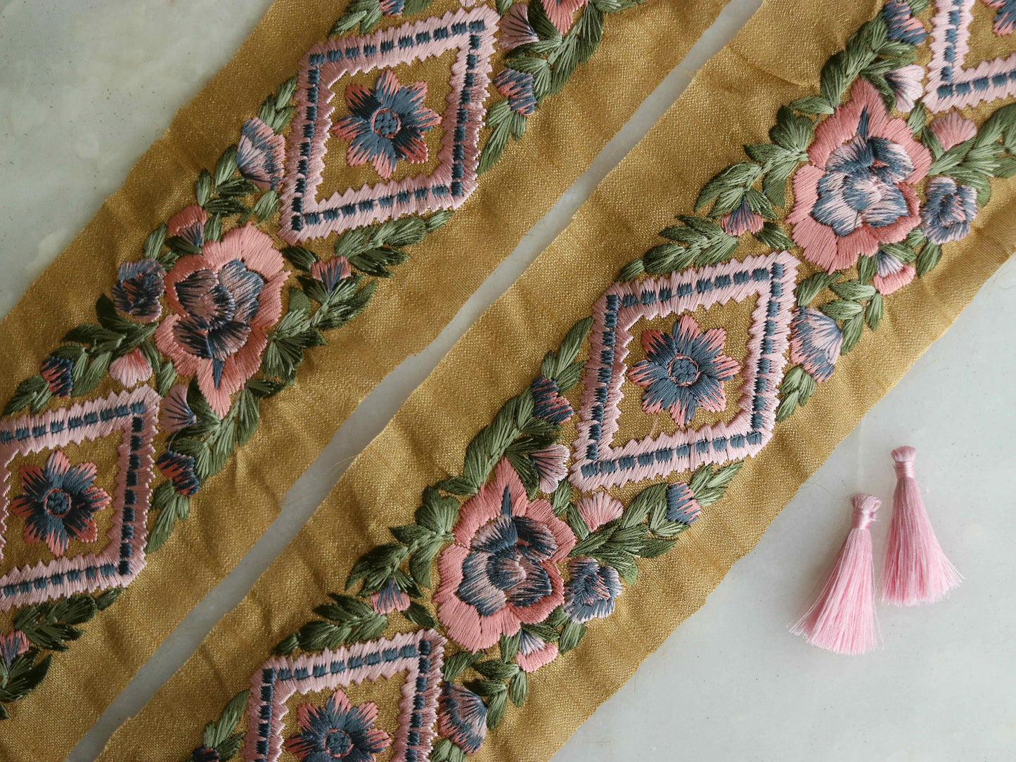 Beige Pink Floral Embroidered Trim,Indian Kashmiri Border,Beige Pink Rose Floral Lace,Pink Grey Saree Border,Price/mtr