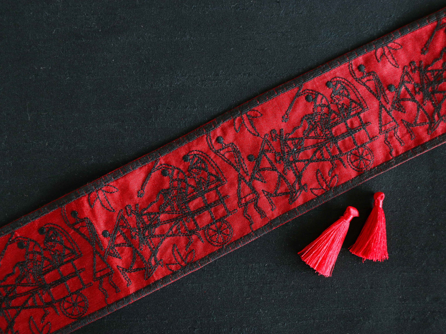 Red Black Warli Embroidered Trim,Indian Tribal Folk Art Embroidery Border,Stick Figure Painting Lace,Boho Quirky Trim,Price/mtr