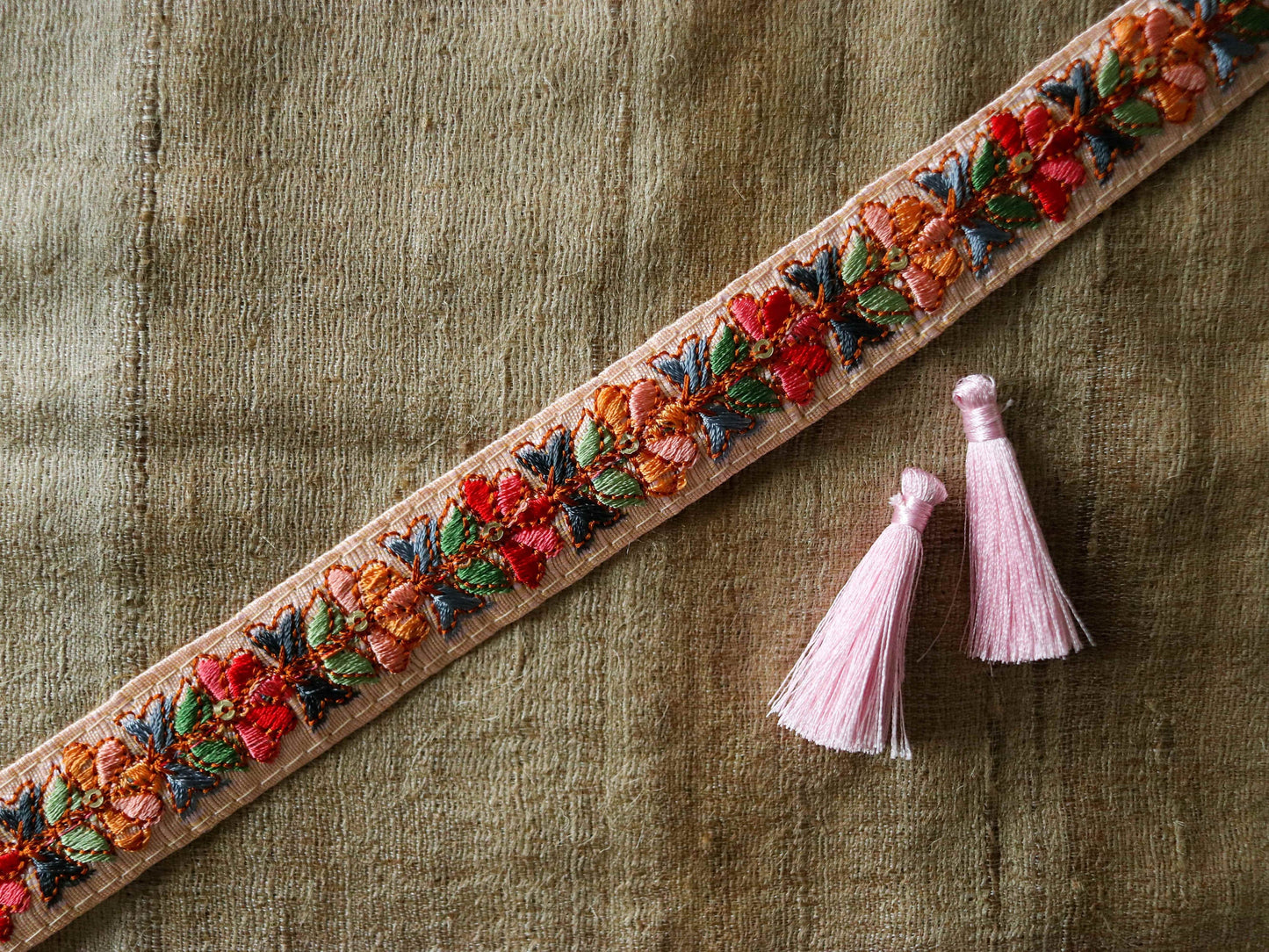 Peach Fuzz Floral Embroidered Trim,Multicolour Indian Fabric Embroidered Border,Peach Pink Red Floral Lace,Floral Saree Border,Price/mtr