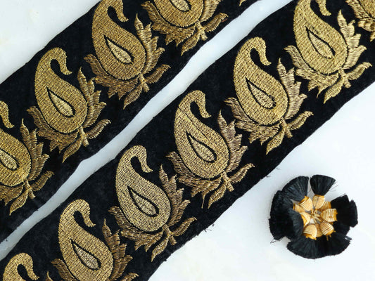 Black Gold Paisley Velvet Trim,Indian Paisley Weave Border,Black Gold Kairi Raw Mango Lace,Velvet Saree Border,Price/mtr