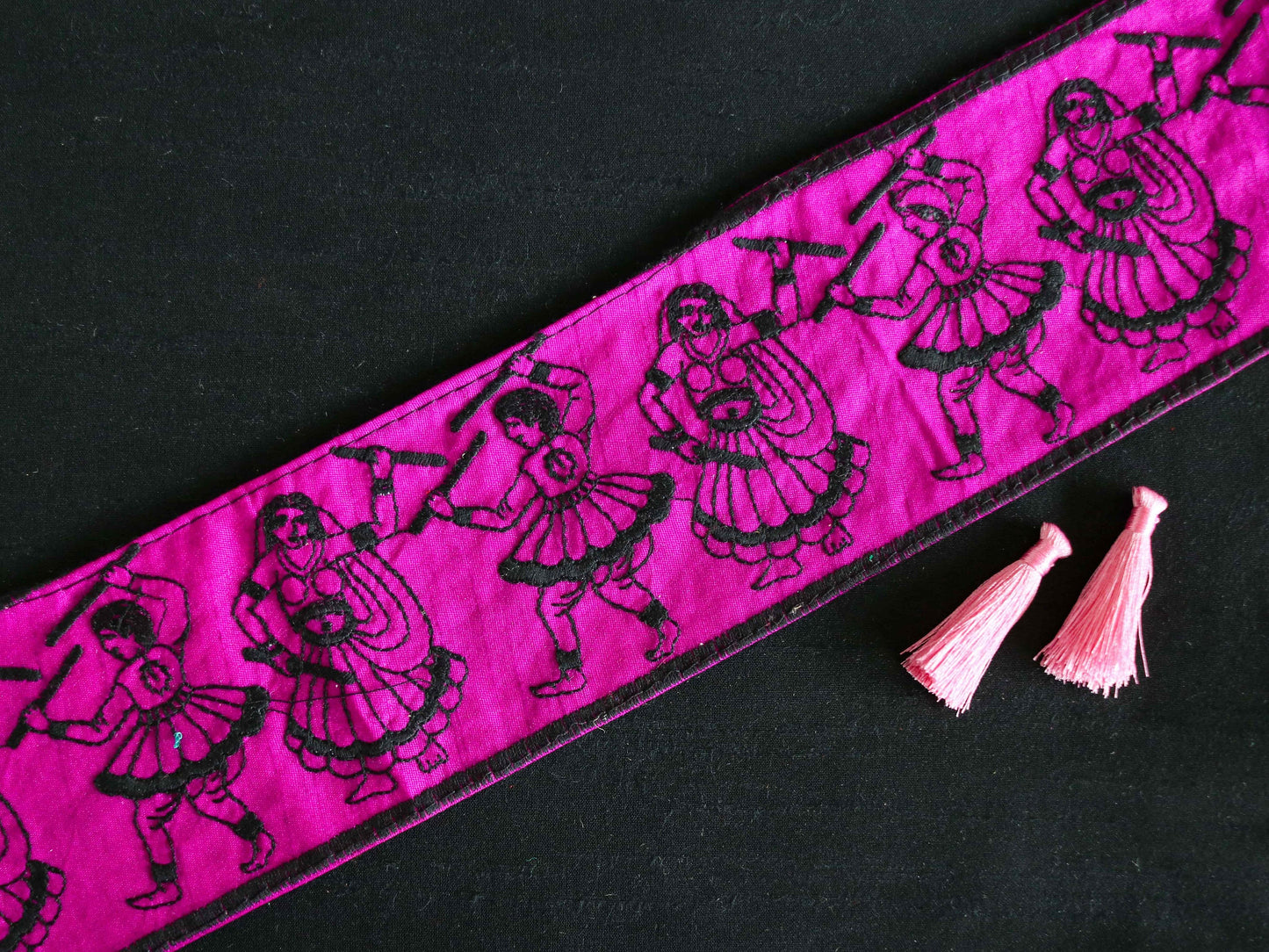 Pink Black Dandiya Embroidered Trim, Kutchi Indian Border,Human Couple Dancing Festive Lace,Tribal Boho Hippie Hot Pink Saree Border,Price/m