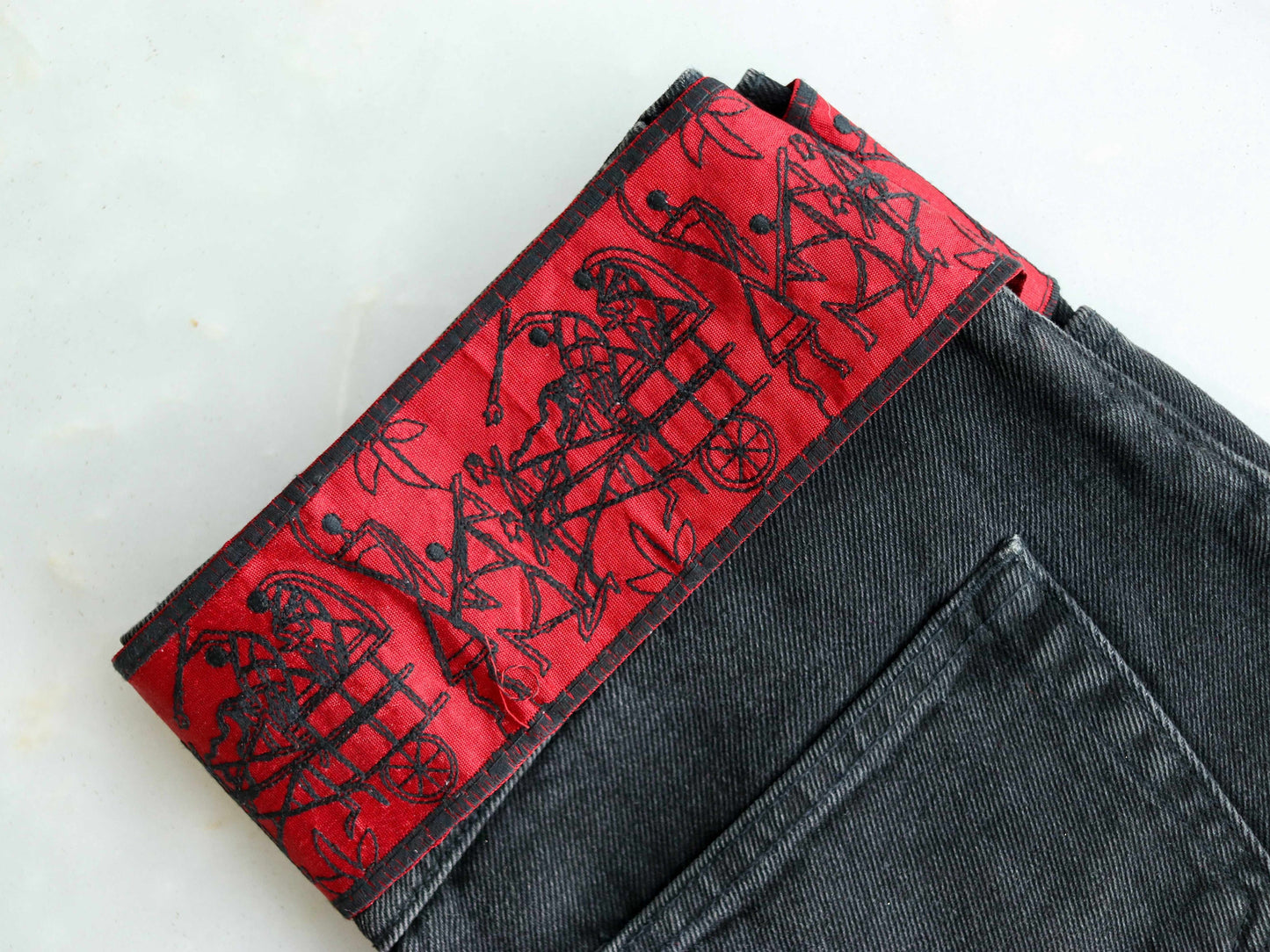 Red Black Warli Embroidered Trim,Indian Tribal Folk Art Embroidery Border,Stick Figure Painting Lace,Boho Quirky Trim,Price/mtr