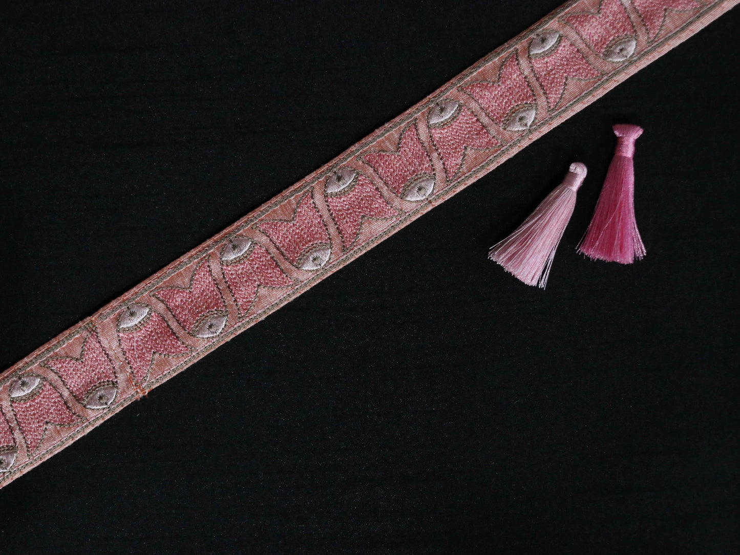 Pink Madhubani Fish Embroidered Trim,Indian Tribal Folk Embroidery Border,Quirky Boho Animal Lace,Fish Saree Border,Price/mtr