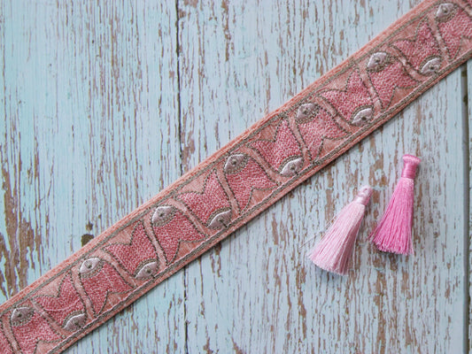 Pink Madhubani Fish Embroidered Trim,Indian Tribal Folk Embroidery Border,Quirky Boho Animal Lace,Fish Saree Border,Price/mtr