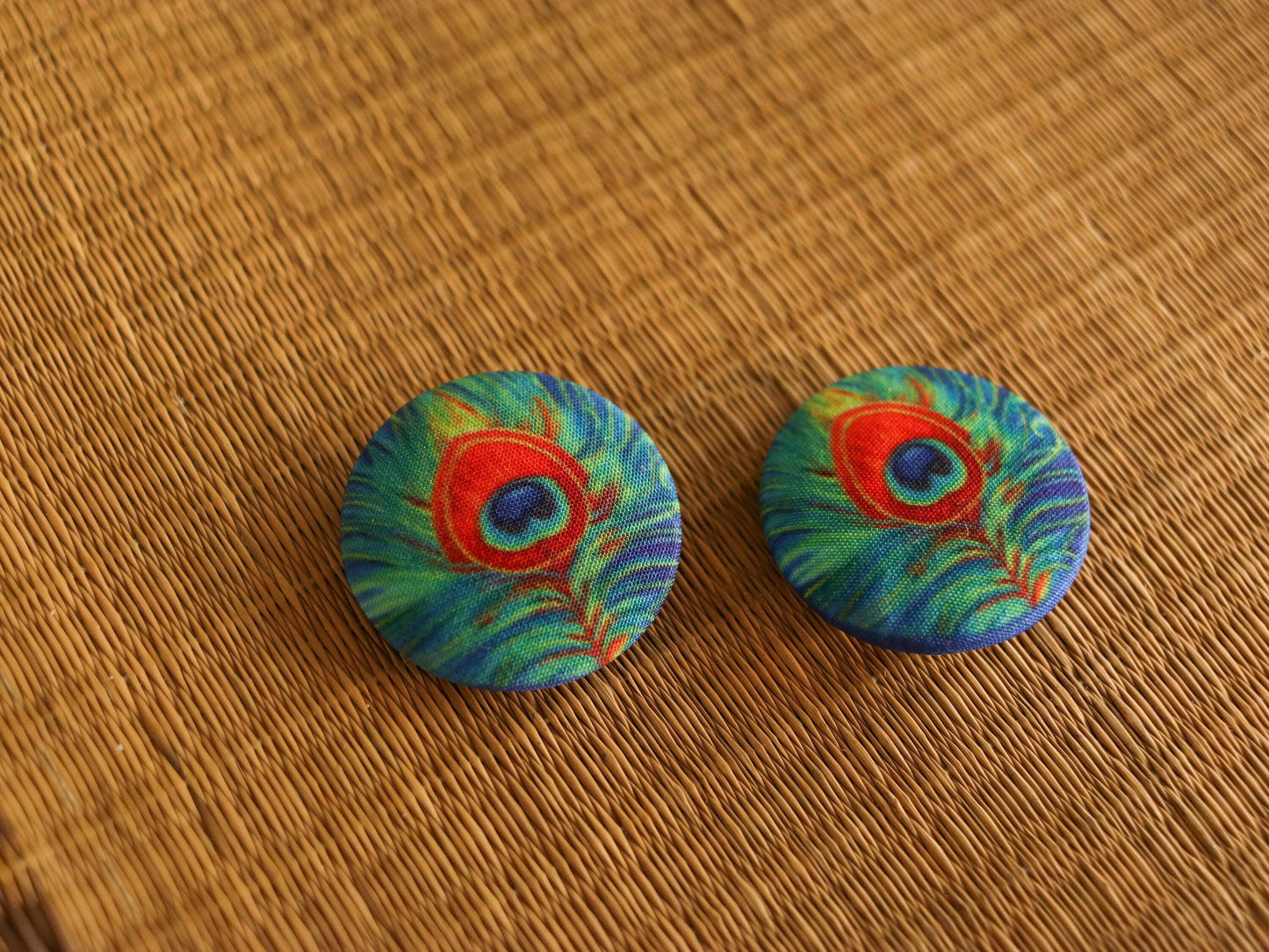 Peacock Feather Printed Fabric Button,Handmade Digital Print Button Charm,Bird Feather Button,Sherwani Kurta Button,Tribal Button,2 pcs