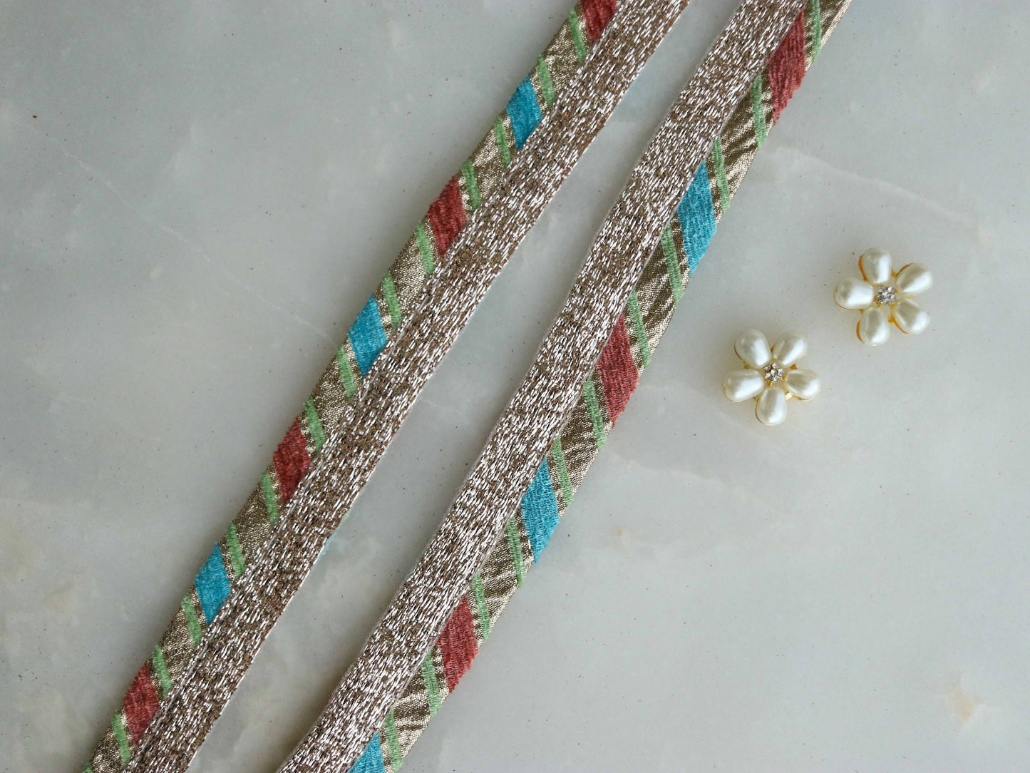 Light Gold Pastel Shimmer Trim,Silver Gold Thin Border, Gota Patti Lace,Pastel Bridal Saree Border,Indian Fabric Trim,Price/mtr