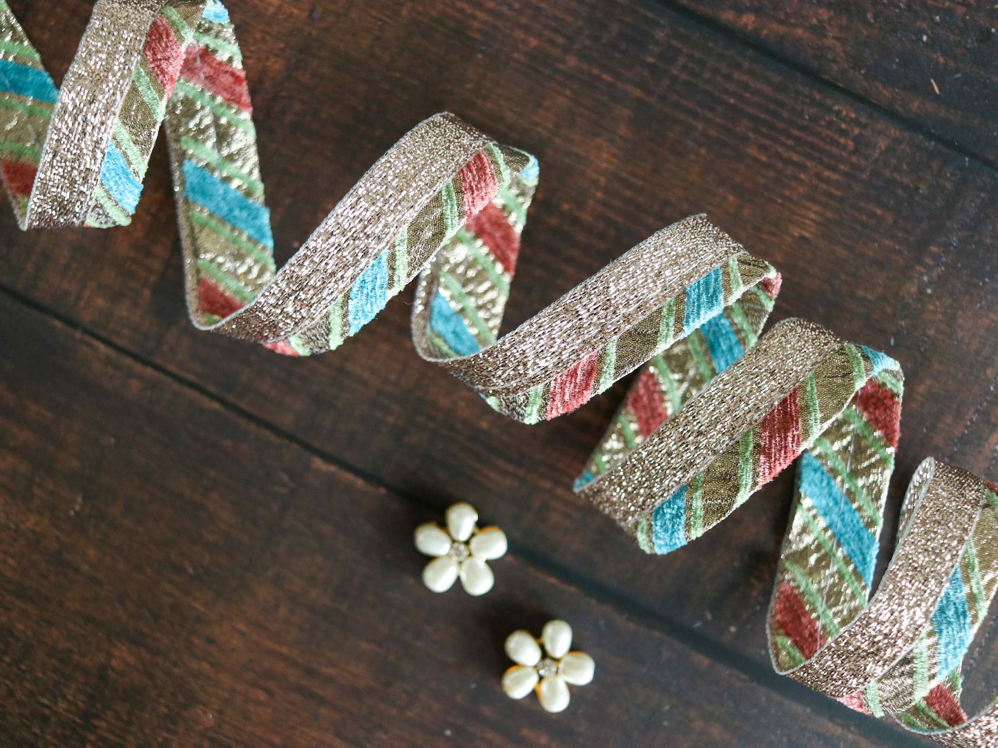 Light Gold Pastel Shimmer Trim,Silver Gold Thin Border, Gota Patti Lace,Pastel Bridal Saree Border,Indian Fabric Trim,Price/mtr