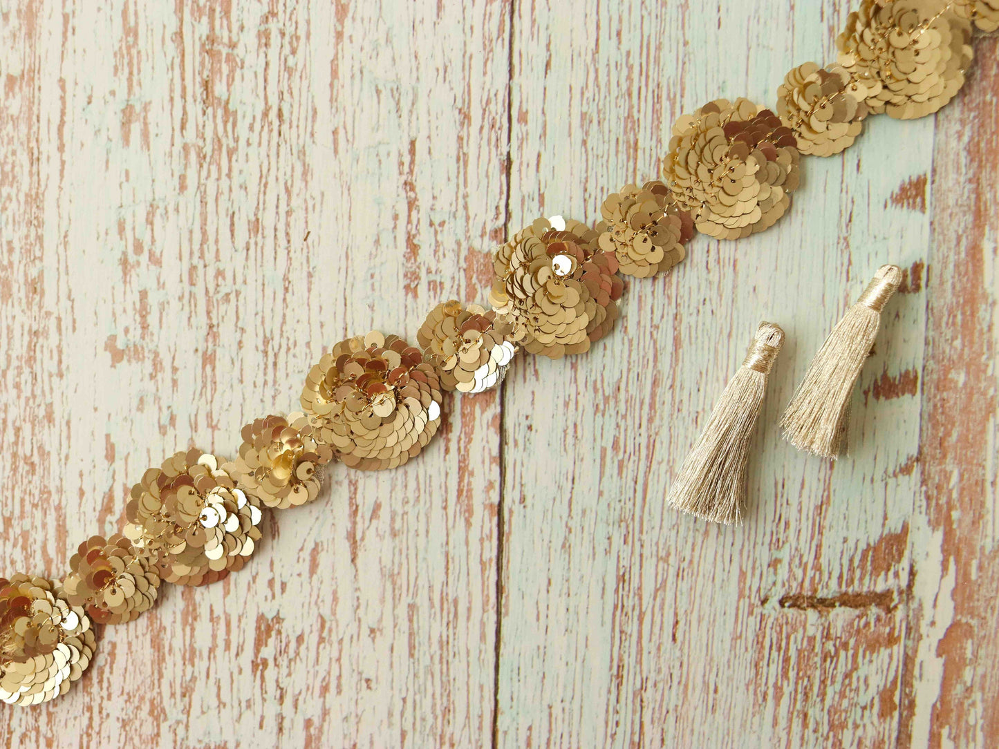 Gold Sequin Floral Embroidered Trim,Cutwork Floral Sequin Border,Gold Sequin Lace,Indian Fabric Gold Saree Border,Price/mtr