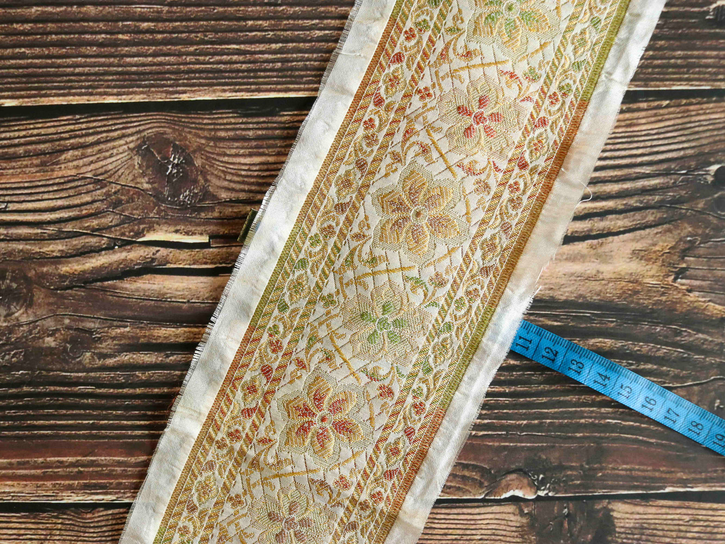 White Gold Floral Banarasi Trim,Brocade Silk Border,Indian Brocade Lace,Banarasi Saree Border,White Bridal Trim,Price/mtr