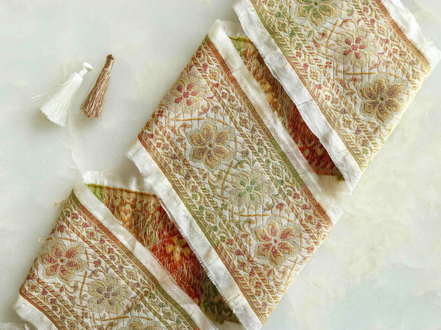 White Gold Floral Banarasi Trim,Brocade Silk Border,Indian Brocade Lace,Banarasi Saree Border,White Bridal Trim,Price/mtr