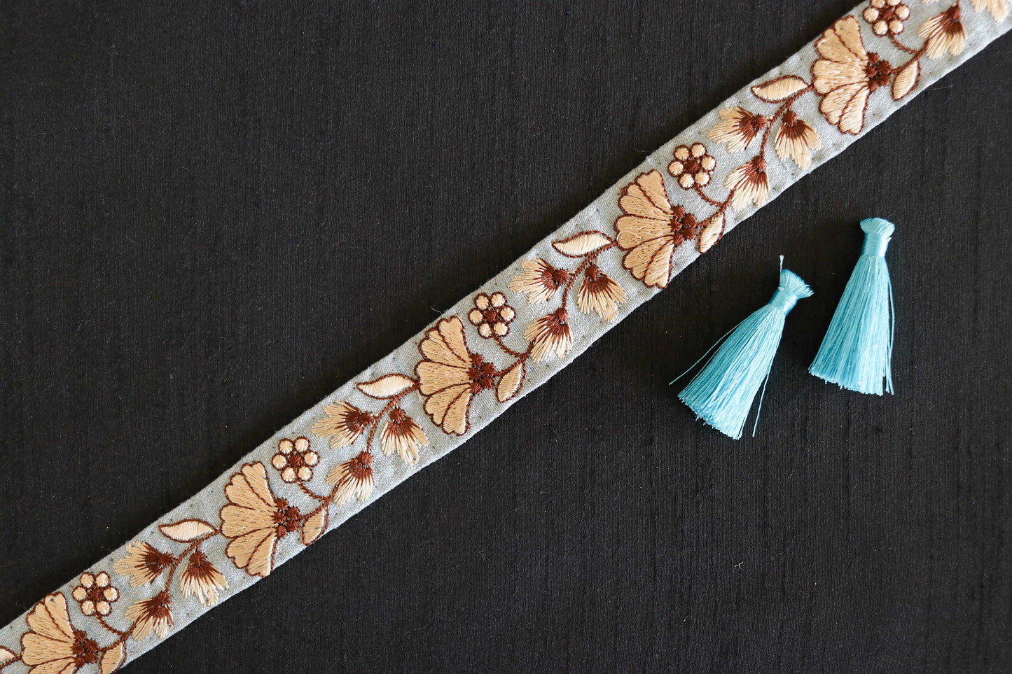 Blue Beige Floral Embroidered Trim,Powder Blue Floral Border,Blue Floral Lace,Indian Fabric Trim,Floral Saree Border,Price/mtr