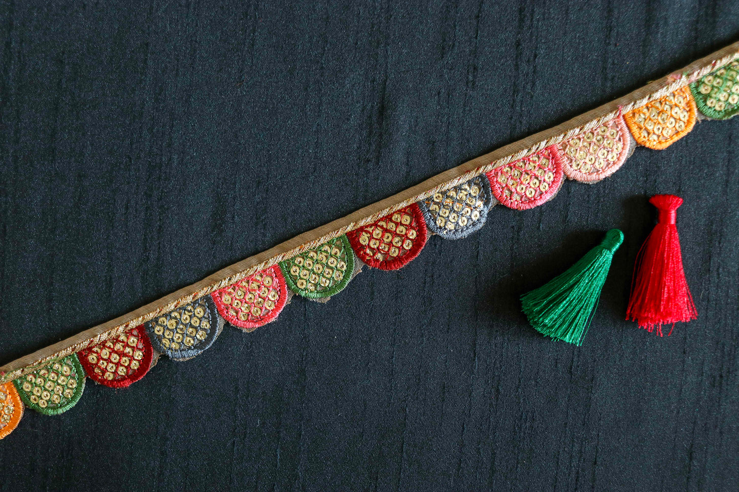 Thin Multicolour Embroidered Sequin Trim,Pink Red Green Gold Scallop Border,Bridal Designer Lace,Colourful Sequin Saree Border,Price/mtr, CL