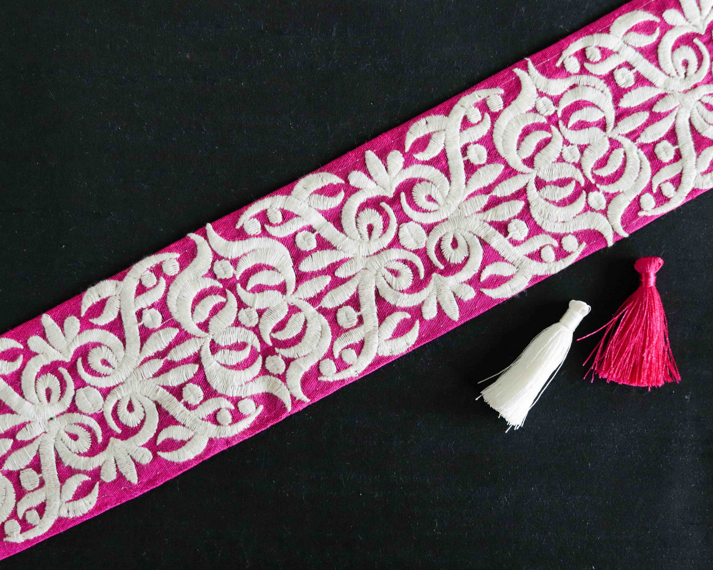 Pink White Floral Embroidered Trim,Indian Fabric Embroidered Parsi Border,Pink Floral Lace,Floral Saree Border,Price/mtr