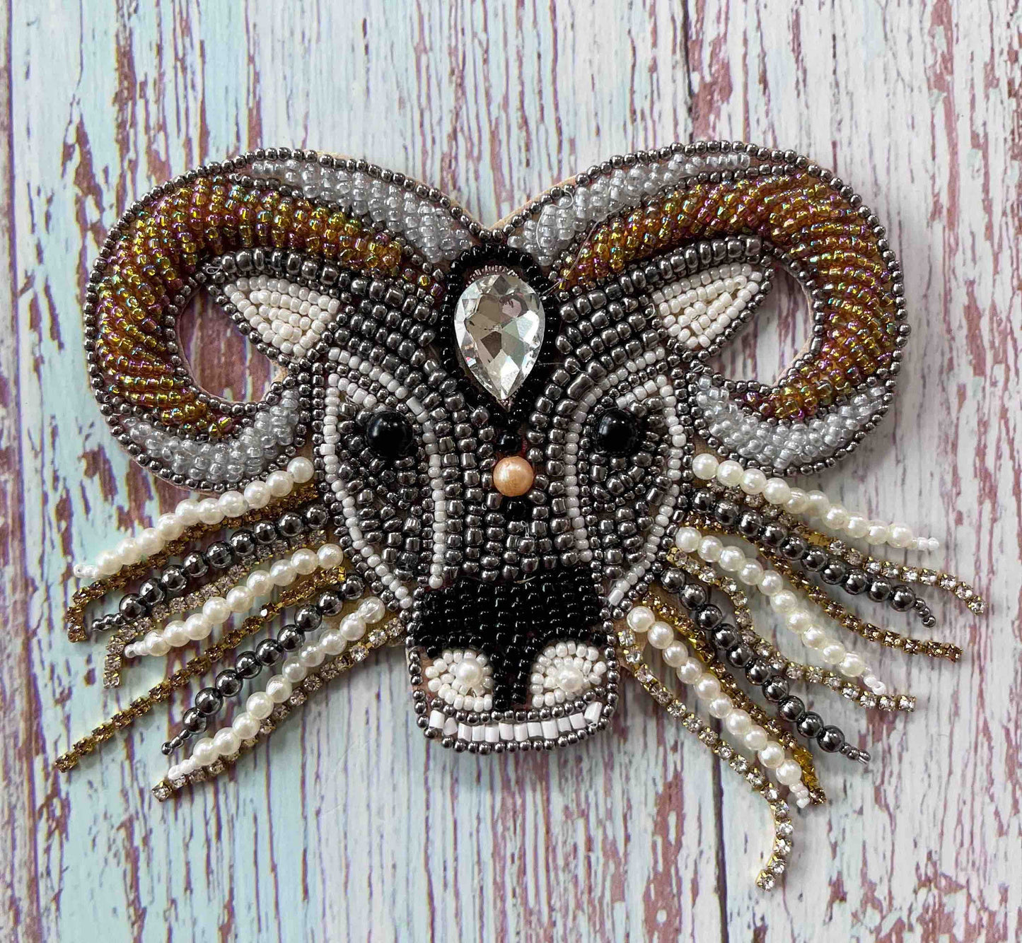 Black White Beaded Bull Patch,Handmade embroidered applique, Boho Bullock Buffalo Cow Patch,Animal patch,Sew on applique, DIY Patch