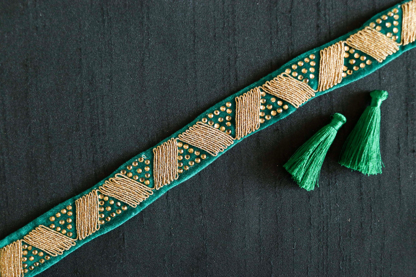 Green Gold Diamante Stripes Trim,Deep Green Diamante Border,Indian Fabric Green Zig Zag Diagonal Design Lace,Green Saree Border,Price/mtr