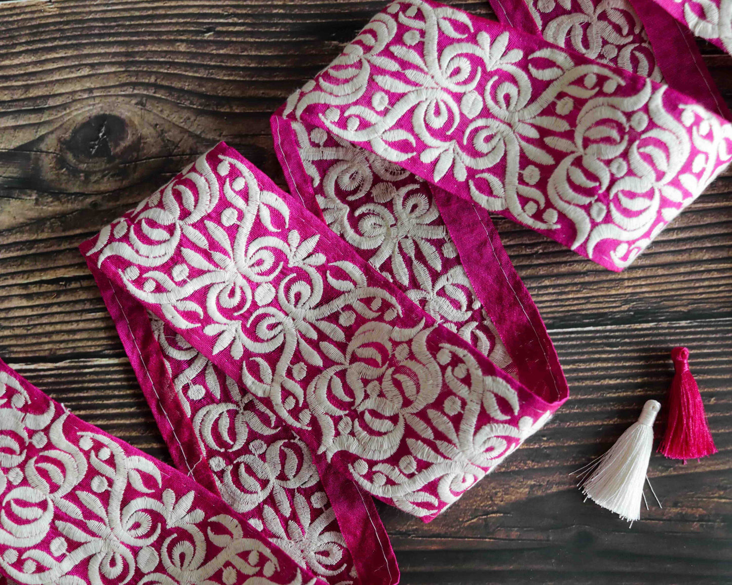 Pink White Floral Embroidered Trim,Indian Fabric Embroidered Parsi Border,Pink Floral Lace,Floral Saree Border,Price/mtr