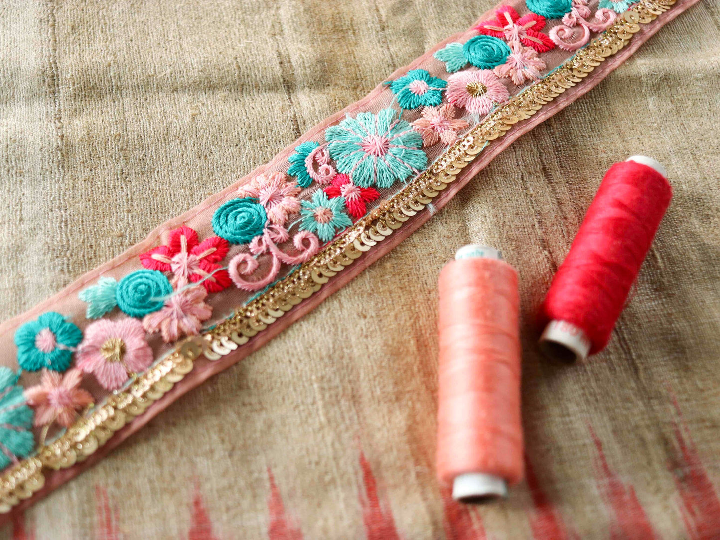 Peach Teal Floral Embroidered Trim, Pink Sequin Floral Border, Green Gold Net Lace,Indian Fabric Trim, Saree Border, Price/mtr, インド刺繍リボン