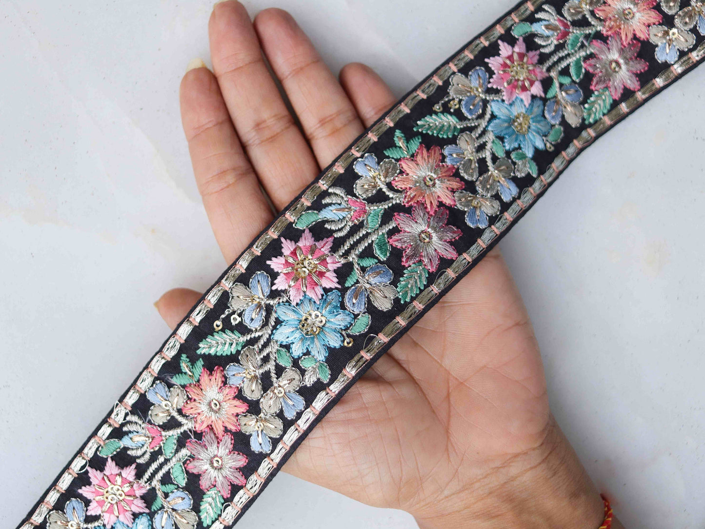 Black Pink Floral Embroidered Trim, Kashmir Embroidery, Blue Saree Border, Boho Rustic Designer Lace, Indian Fabric, インド刺繍リボン, Price/mtr