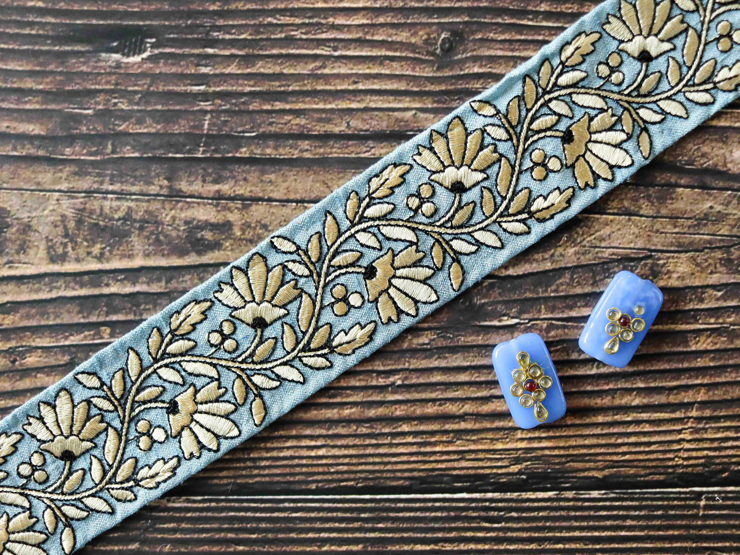 Blue White Floral Embroidered Trim,Powder Blue Floral Border,Blue Floral Lace,Indian Fabric Trim,Floral Saree Border,Price/mtr, インド刺繍リボン