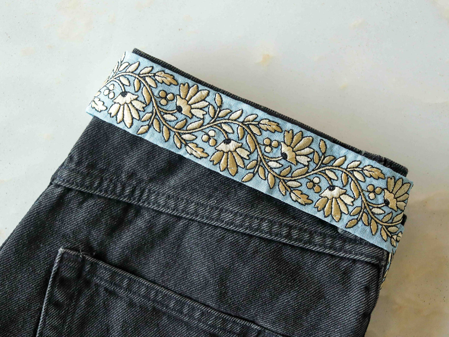 Blue White Floral Embroidered Trim,Powder Blue Floral Border,Blue Floral Lace,Indian Fabric Trim,Floral Saree Border,Price/mtr, インド刺繍リボン