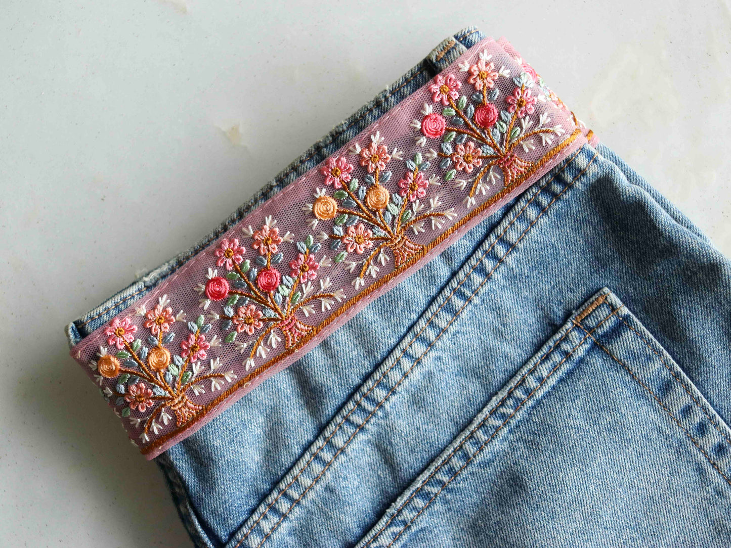 Pink Floral Embroidered Net Trim,Indian Fabric Net Embroidered Border,Floral Bouquet Lace,Peach Fuzz Floral Saree Border,Price/mtr, インド刺繍リボン