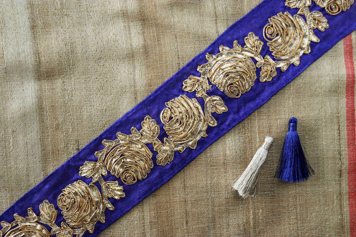 Blue Gold Ribbon Floral Trim,Golden Rose Applique Floral Lace,Indian Fabric Trim,Blue Gold Floral Saree Border, インド刺繍リボン, Price/mtr,