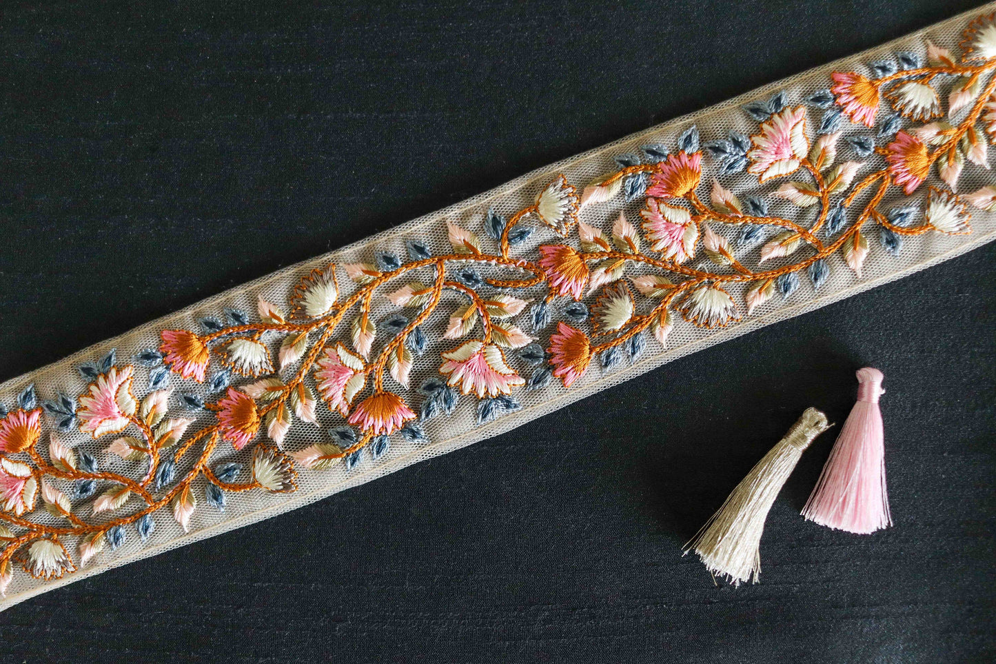 Pink Grey Floral Embroidered Trim,Pink Beige Net Floral Border,Pink Blue Net Lace,Indian Fabric Trim,Saree Border,Price/mtr, インド刺繍リボン