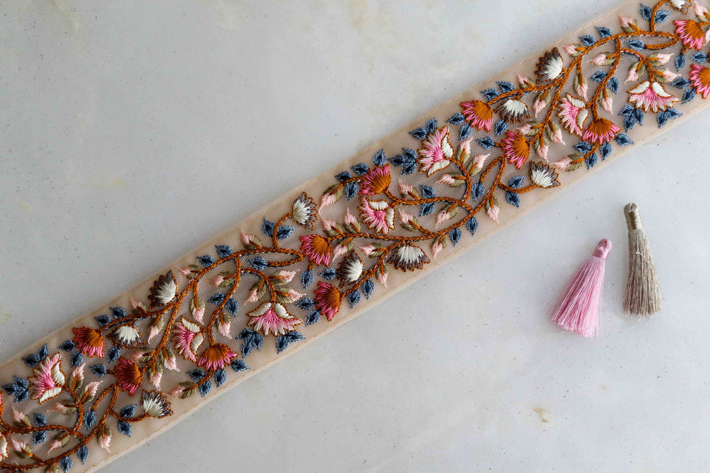 Pink Grey Floral Embroidered Trim,Pink Beige Net Floral Border,Pink Blue Net Lace,Indian Fabric Trim,Saree Border,Price/mtr, インド刺繍リボン