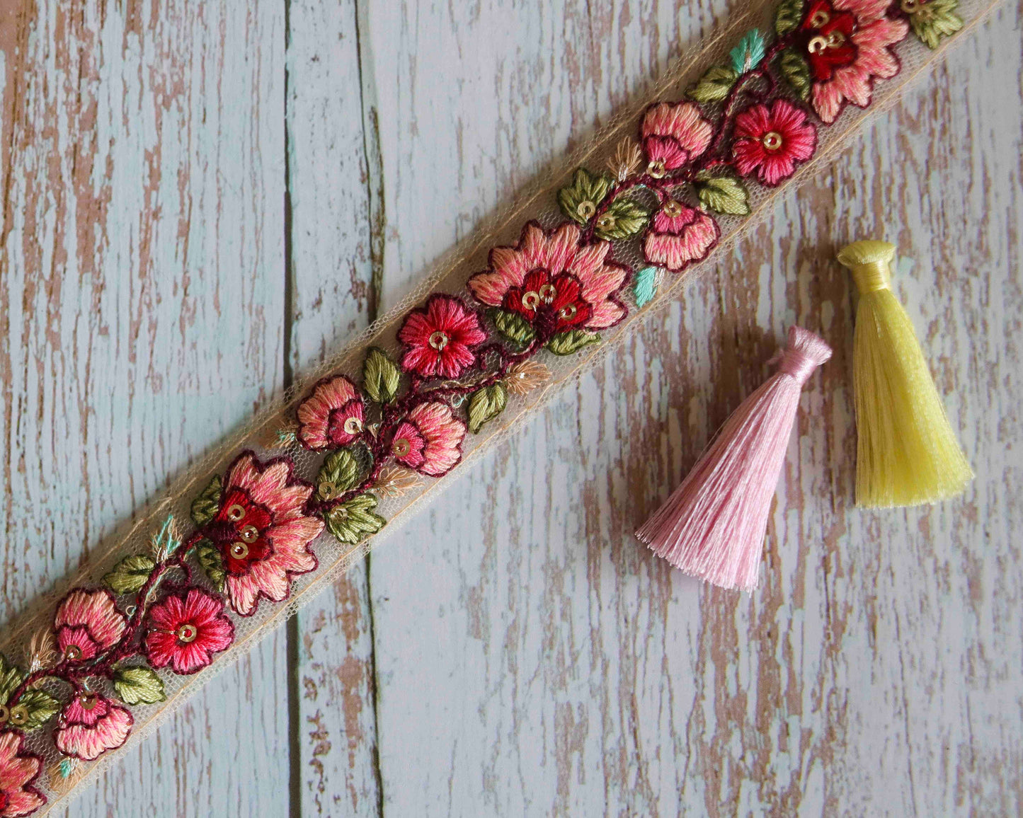 Pink Peach Floral Embroidered Trim,Indian Fabric Net Border,Peach Net Lace,Parsi Embroidery Border,Floral Saree Border,Price/mtr, インド刺繍リボン