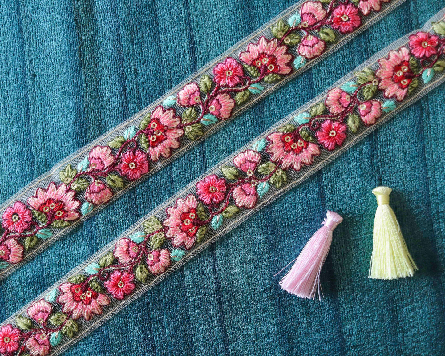 Pink Peach Floral Embroidered Trim,Indian Fabric Net Border,Peach Net Lace,Parsi Embroidery Border,Floral Saree Border,Price/mtr, インド刺繍リボン