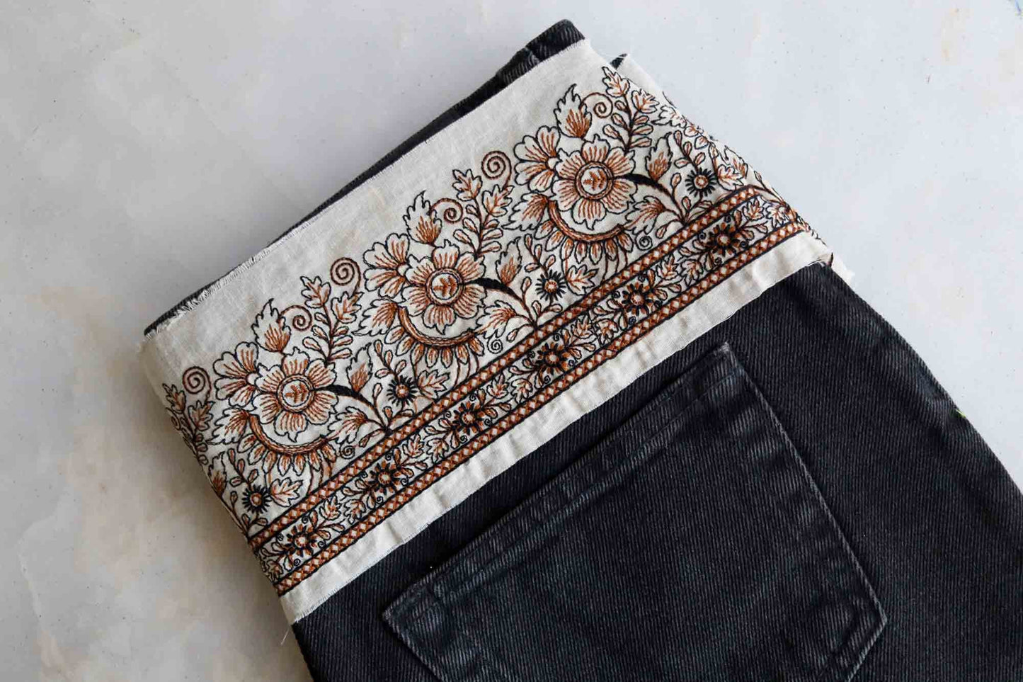 Black White Floral Embroidered Trim,White Floral Border,Madhubani Embroidery Trim,Cream Floral Lace,White Boho Trim,Indian Trim,Price/mtr