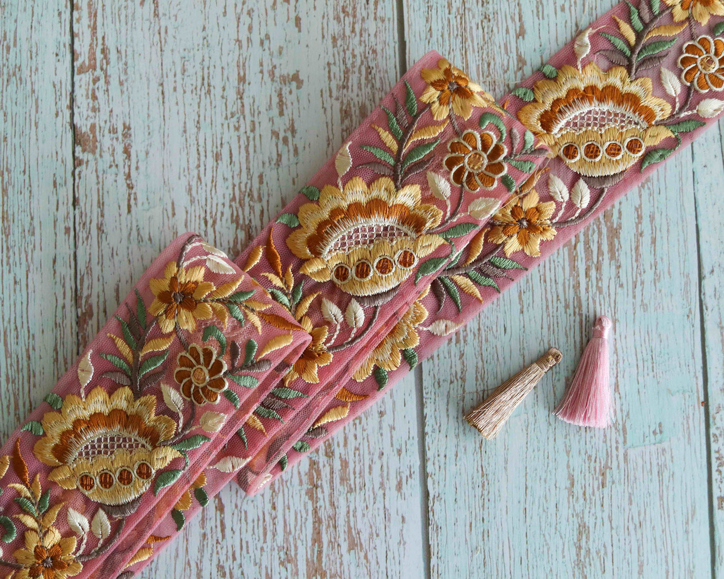 Pink Yellow Floral Embroidered Trim,Pink Net Floral Border,Yellow Pink Net Lace,Indian Fabric Trim, Floral Saree Border, インド刺繍リボン, Price/mt