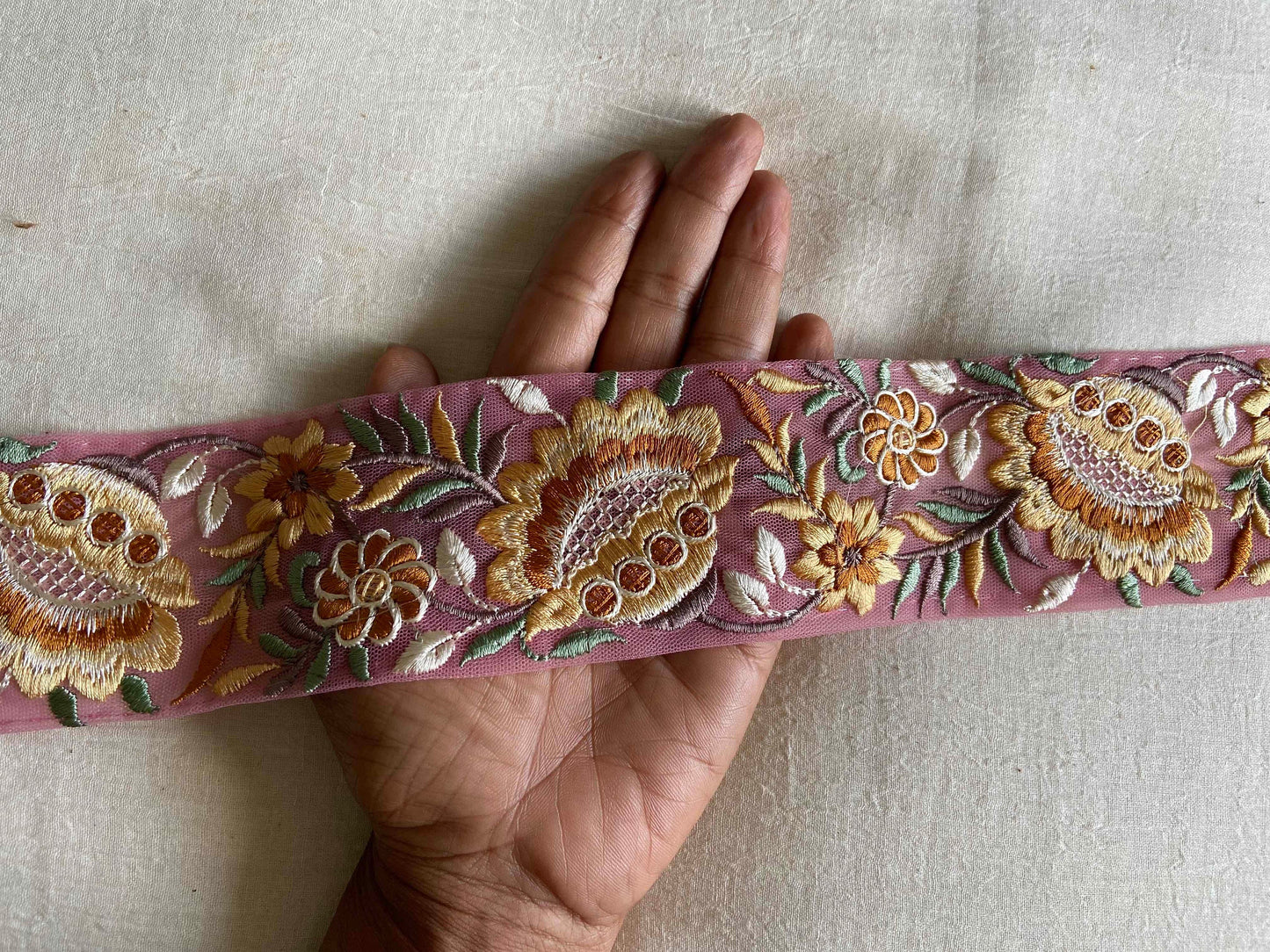 Pink Yellow Floral Embroidered Trim,Pink Net Floral Border,Yellow Pink Net Lace,Indian Fabric Trim, Floral Saree Border, インド刺繍リボン, Price/mt