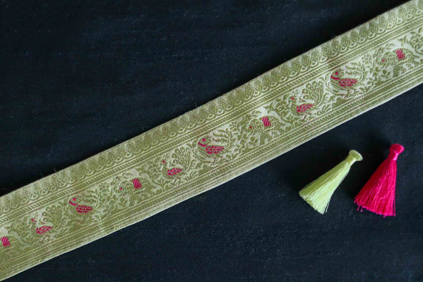 Cream Gold Peacock Banarasi Trim,Handmade White Bird Parrot Elephant Border,Indian Brocade Lace,Designer Bird Saree Border,Price/mtr