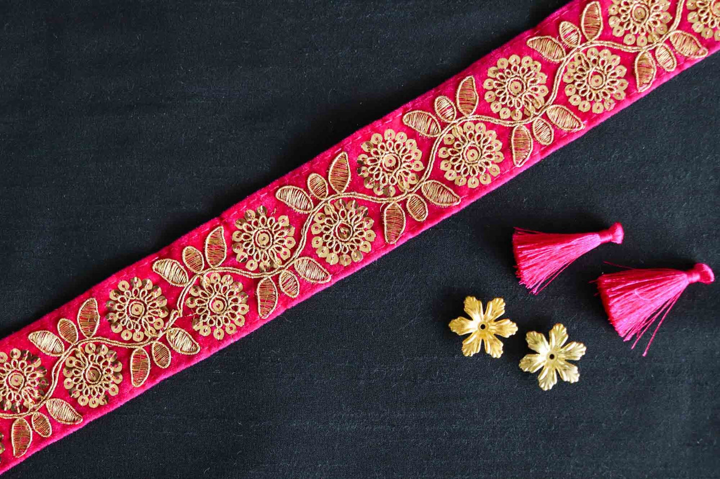 Pink Gold Floral Velvet Trim,Indian Floral Embroidered Border,Pink Gold Floral Lace,Designer Luxury Velvet Saree Border,Price/mtr