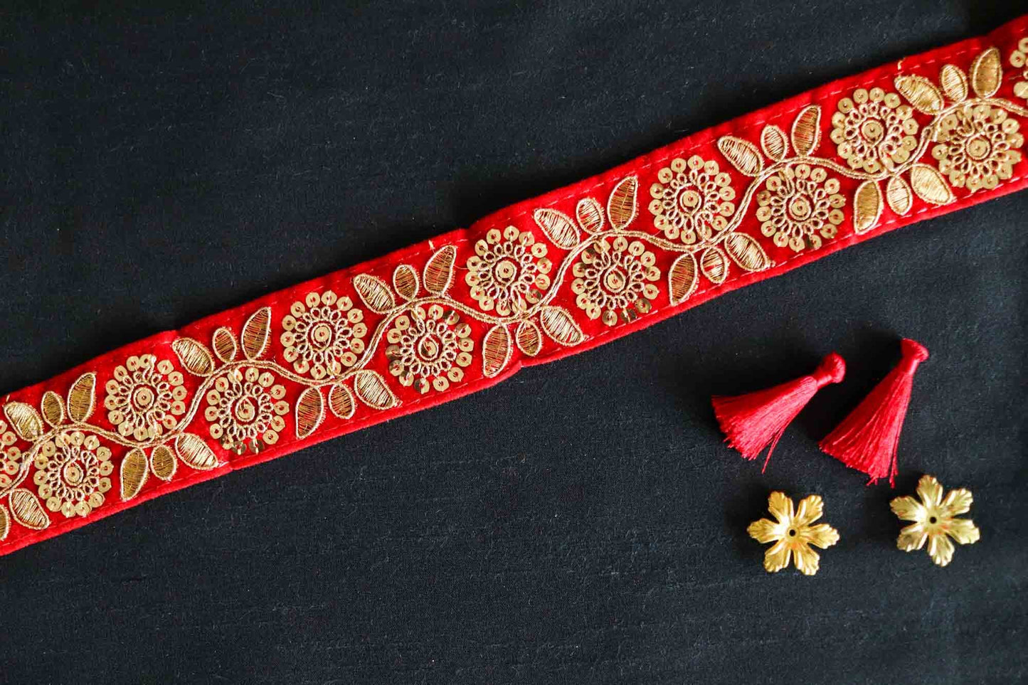 Red Gold Floral Velvet Trim,Indian Floral Embroidered Border,Red Gold Floral Lace,Designer Luxury Velvet Saree Border,Price/mtr